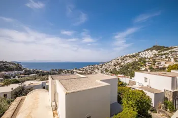 Three bedroom sea view family villa in Gumusluk